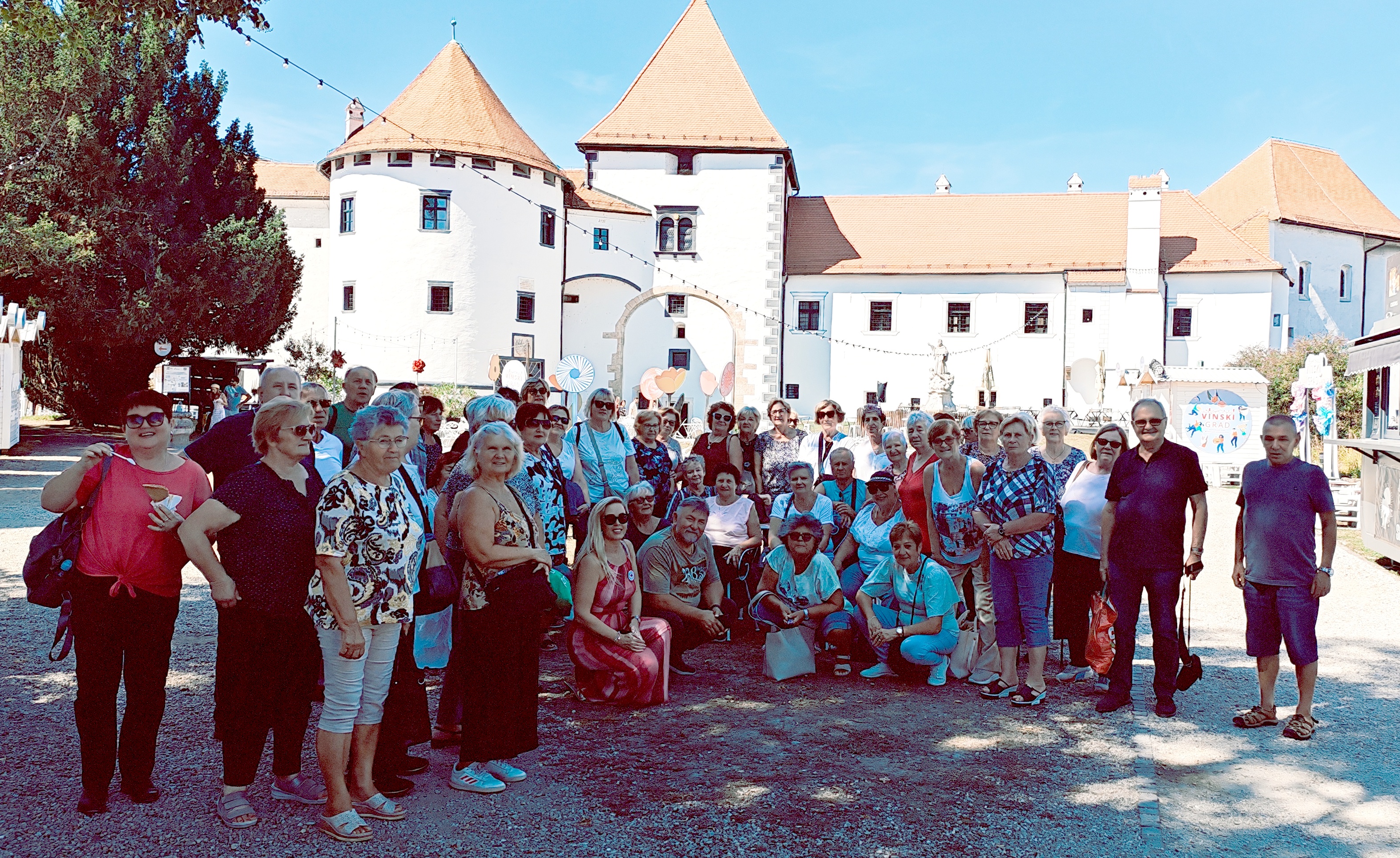 „Zajedno za zlatnu dob“ – Izlet umirovljenika na Špancir fest u Varaždinu
