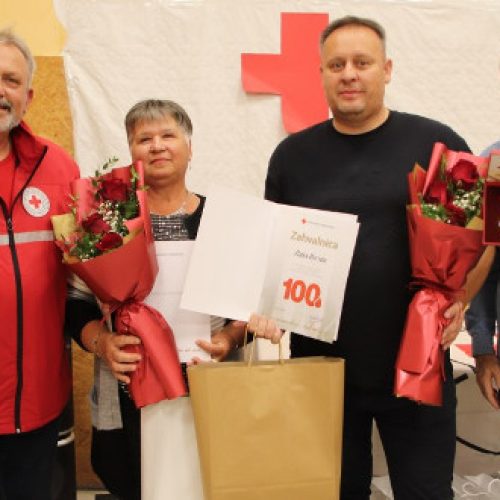 Slatinski Crveni križ nagradio jubilarne darivatelje krvi za njihovu humanost i predanost